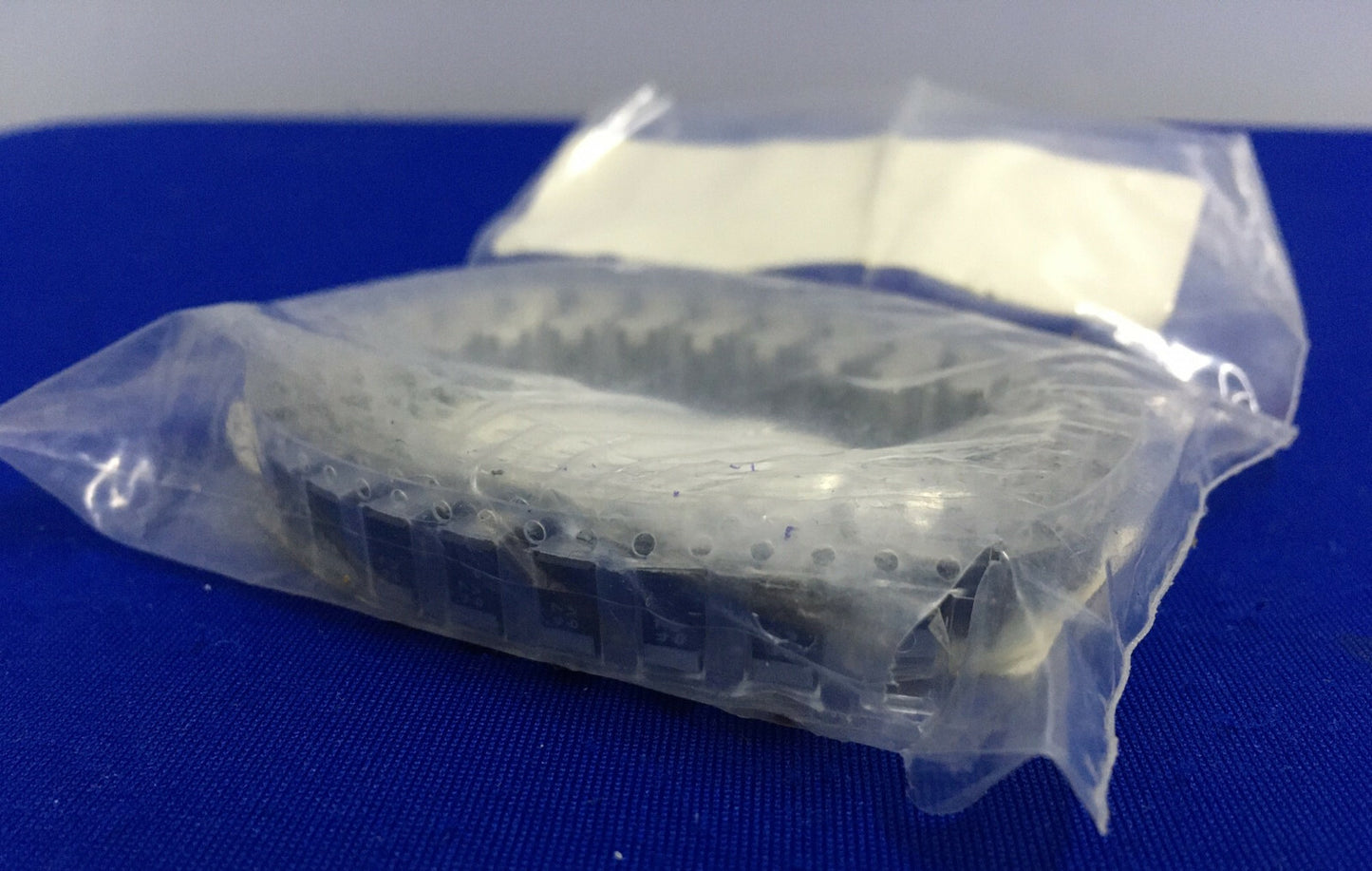 1 Rolle/Band mit 99 Stück – Digi-Key PCS1476CT-ND/ECS-T0JD476R Tantal-Kondensatoren