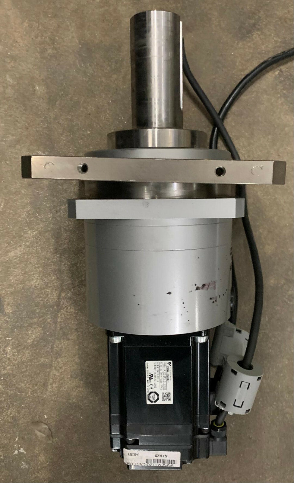 YASKAWA AC SERVO MOTOR SGMAV-08ADA21 W/ SHIMPO NIDEC REDUCER VRGS-33D120-750