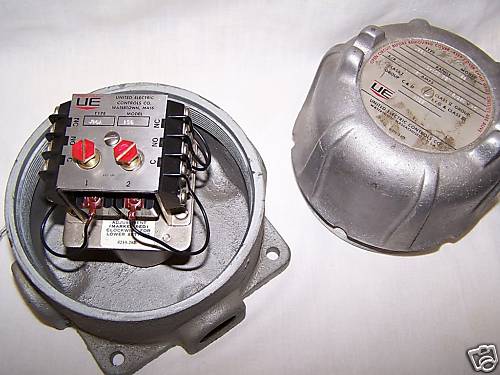 Interruptor de presión de punto de ajuste doble tipo J96A, modelo 156 de United Electric Controls