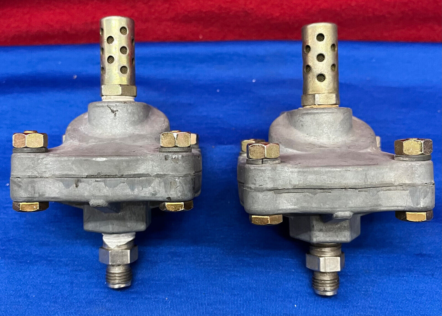 1 LOT QTY 2 - ASCO V0431 (AKA V043001) SHUTTLE VALVE 1/4" PIJP