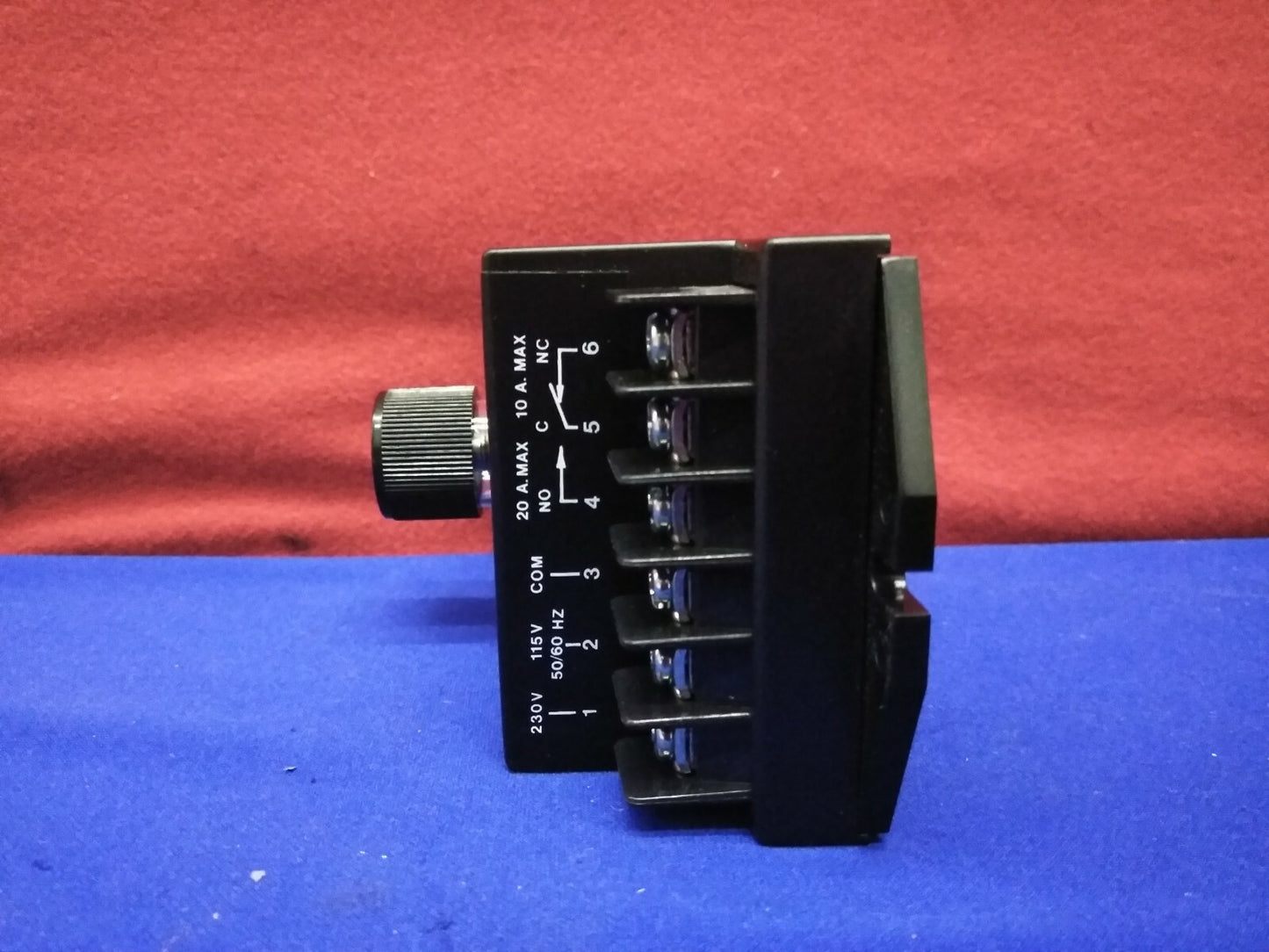 REGOLATORE DI TEMPERATURA ZYTRON BB 45-086 ZCP 100-8-Z019