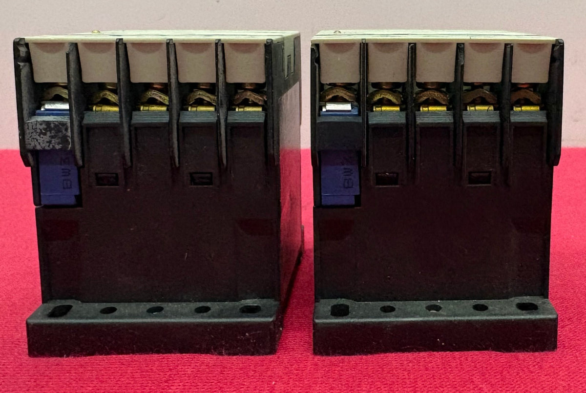Lot of 2 TELEMECANIQUE CONTACTOR LP4K0910BW3 24V USED