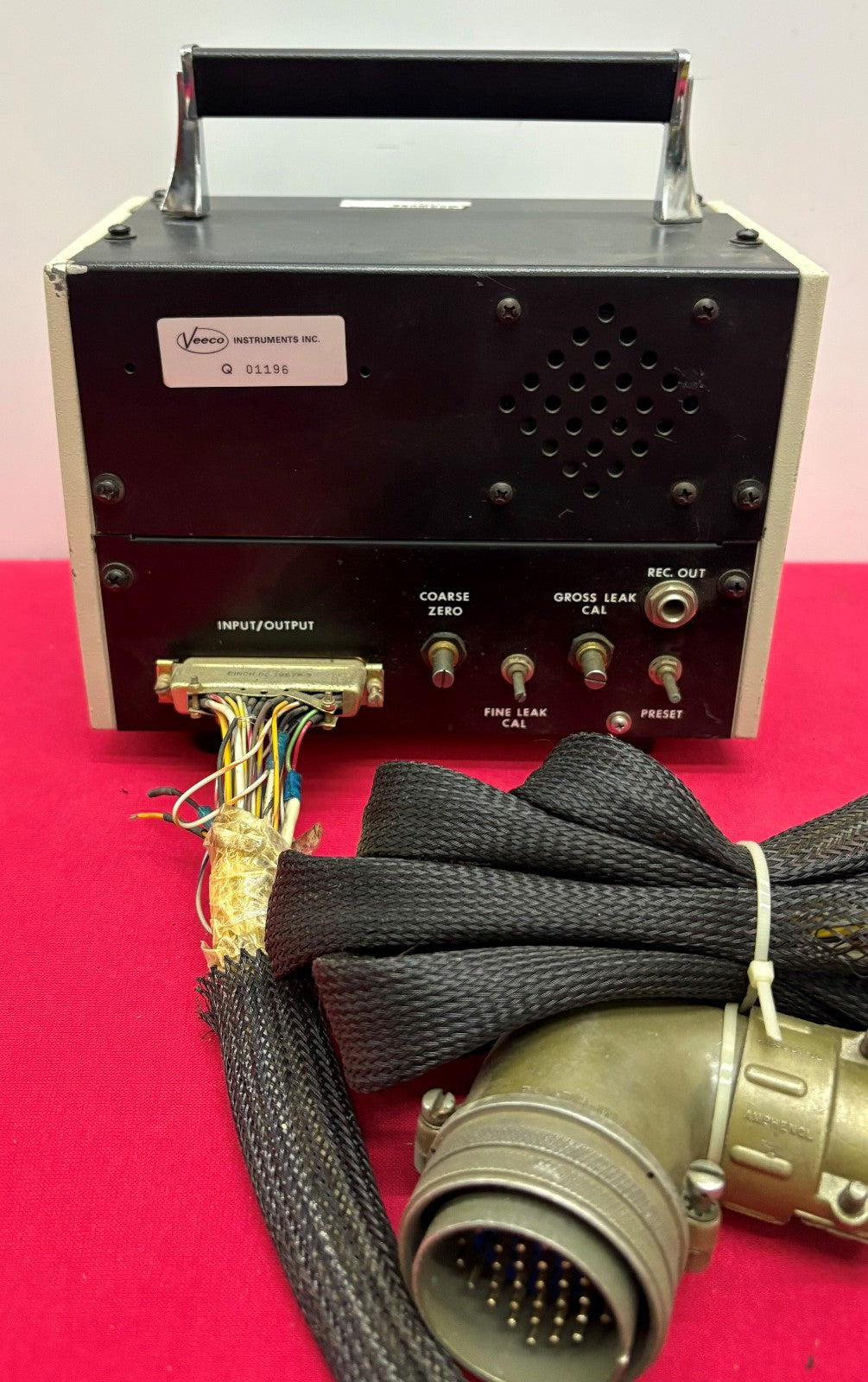 VEECO MS170 MASS SPECTROMETER-TYPE HELIUM LEAK INDICATOR DETECTOR - PARTS/REPAIR