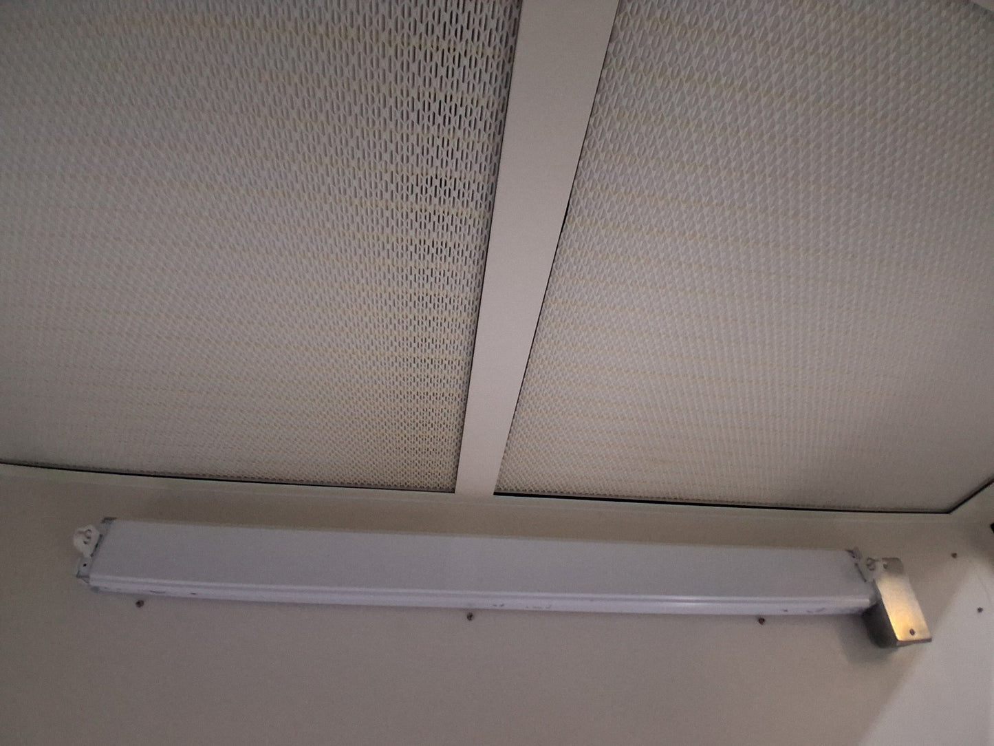 Topair Clean Air Solutions Clean Top 5' Hepa Bench