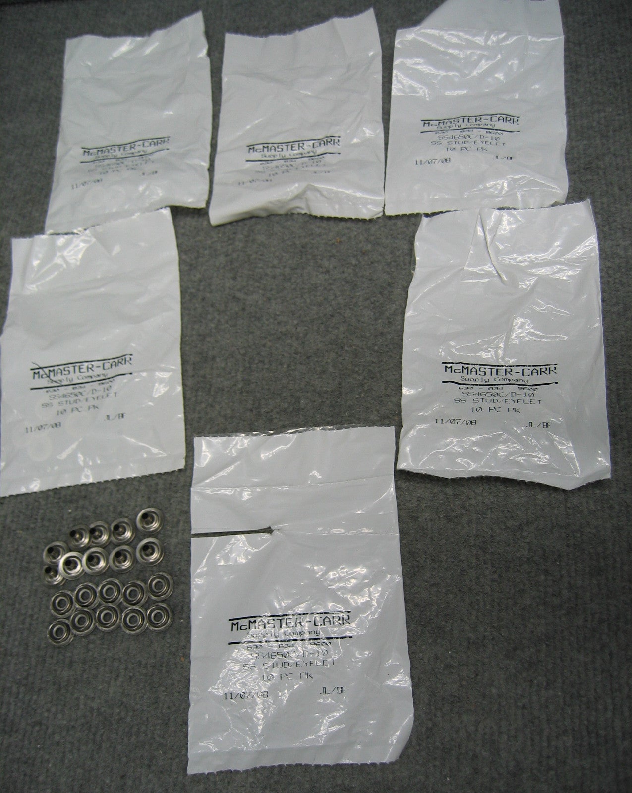 Pernos prisioneros/ojales de acero inoxidable McMASTER-CARR / McMASTER CARR SS4650C/D-10