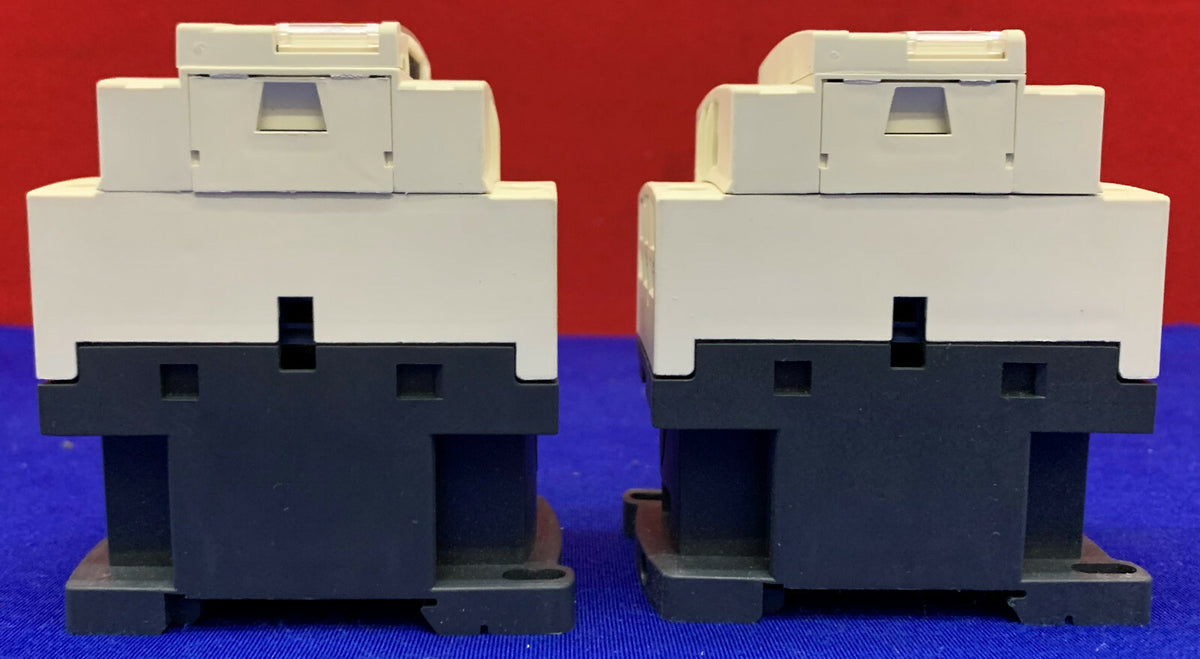 Lot von 2 Schneider Square D Telemecanique CAD50G7 Steuerrelais