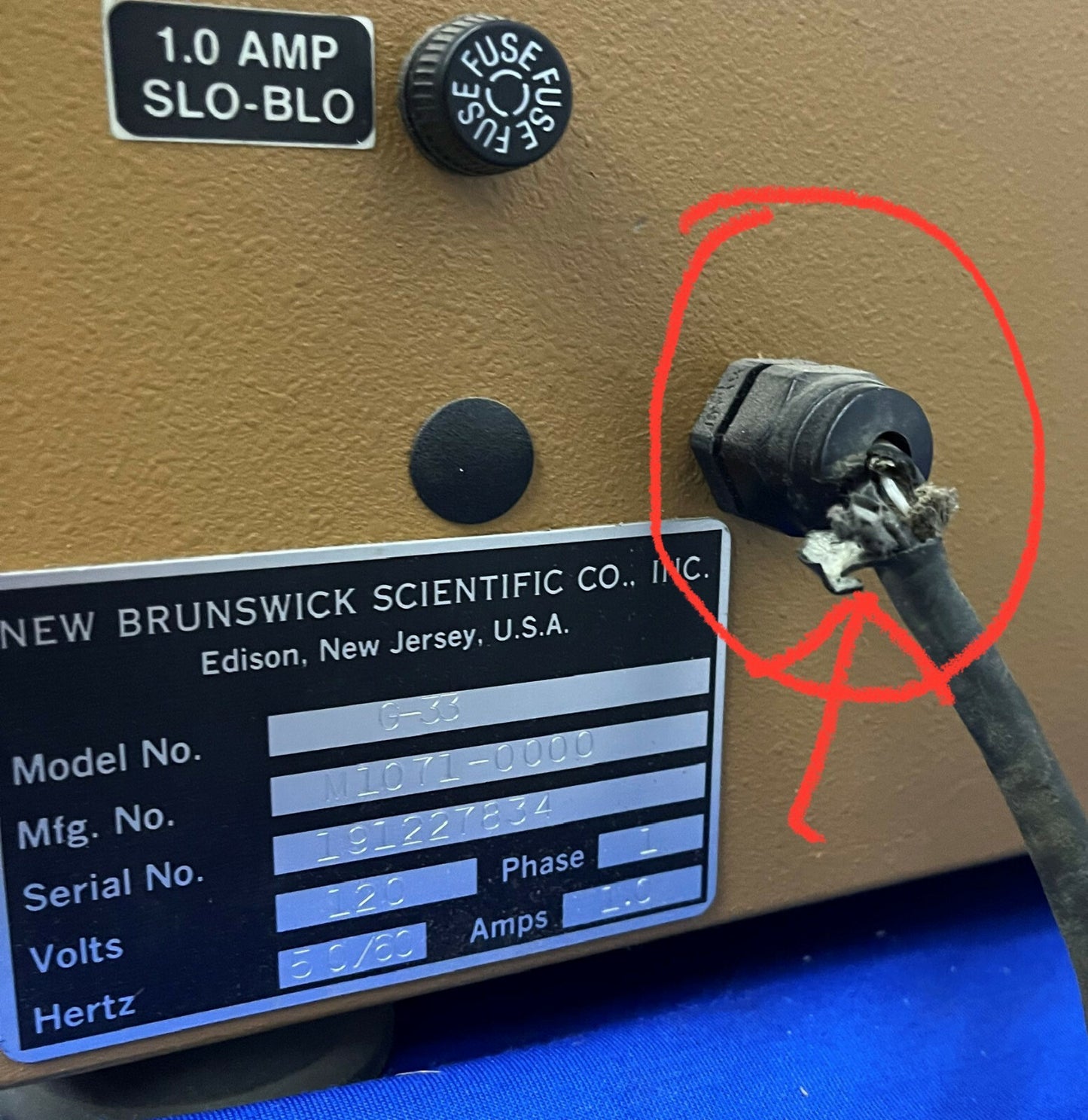 TEILE/REPARATUR New Brunswick Scientific G-33 Tisch-Gyrotory-Shaker 16”x16”