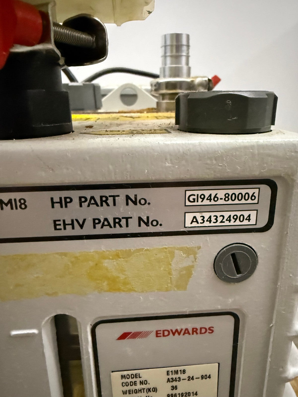 Edwards E1M18 VACUUM PUMP G1946-80006 A34324904 FOR PARTS / REPAIR