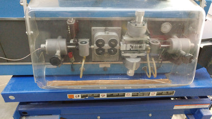 EUBANKS 02750 COUPE-FIL 115 V 50/60 Hz 8,3 A - TABLE ÉLÉVATRICE NON INCLUSE DANS LA VENTE