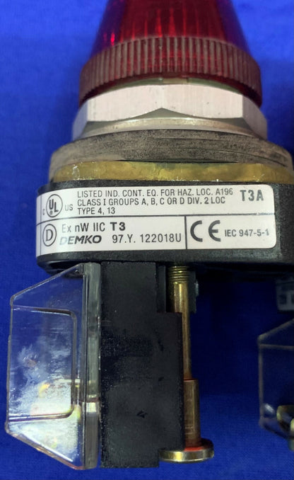 1 Los Menge von 5 - Allen Bradley 800T-Q10 Ser T Rote Kontrollleuchte