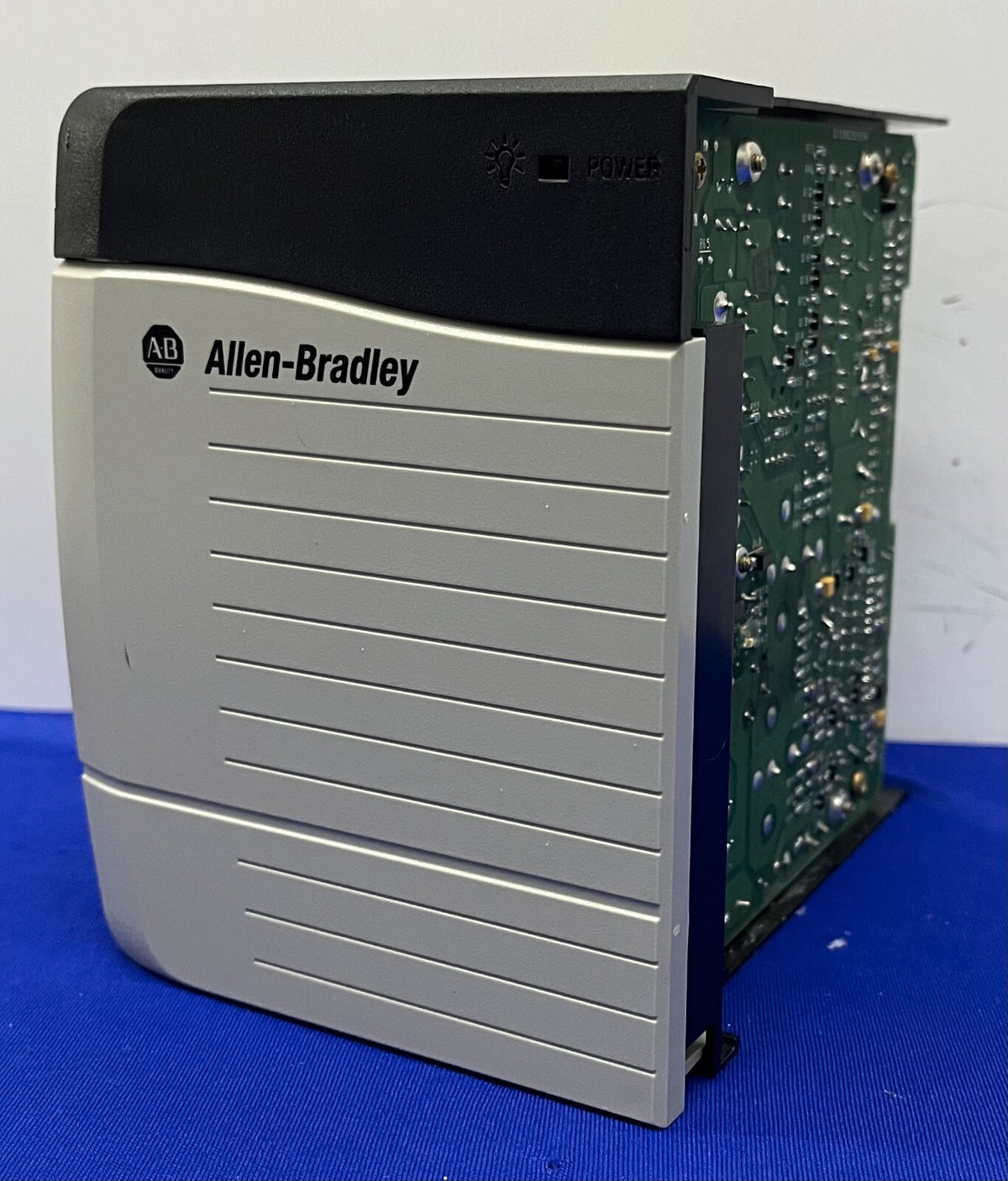 Allen-Bradley AB CONTROLLOGIX 1756-PA72/B SER B ALIMENTAZIONE CA - PARTI/RIPARAZIONE
