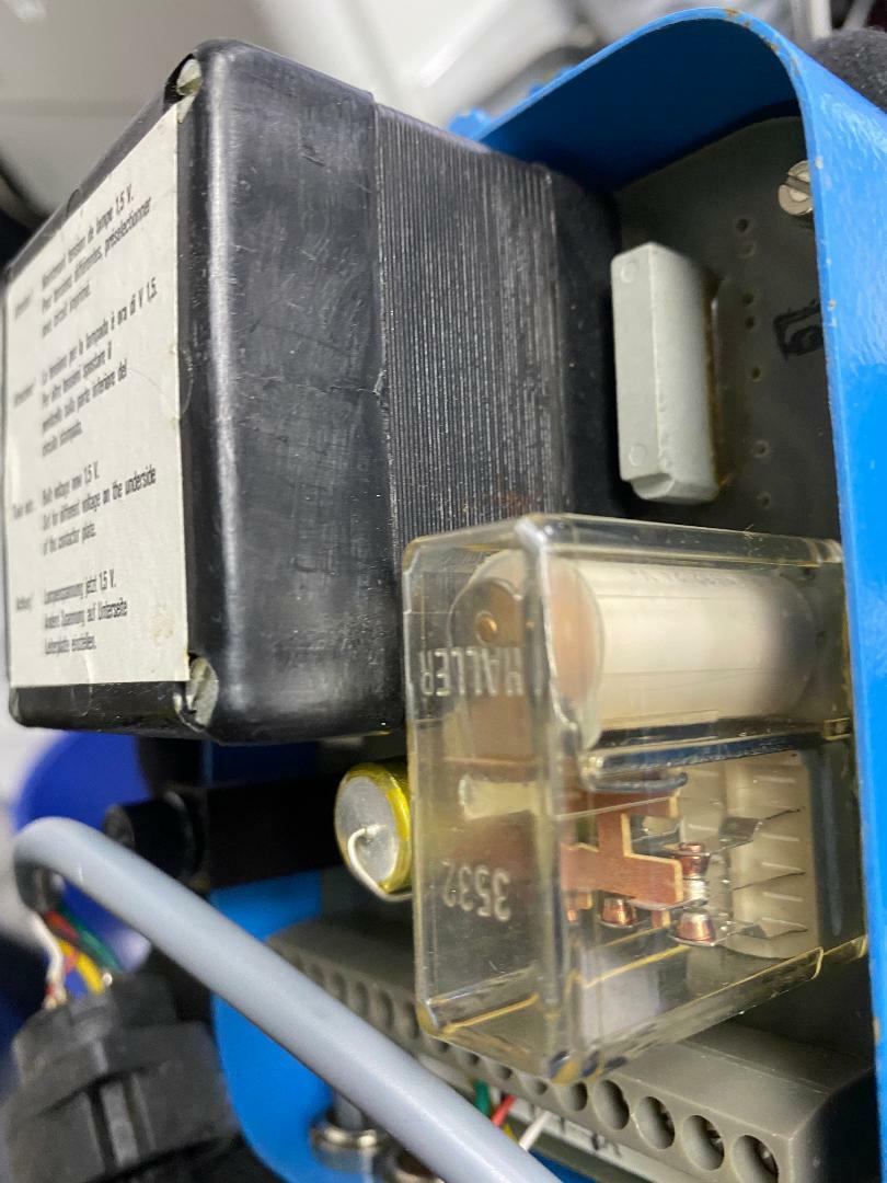 OPTIK ELEKTRONIK SICK NP 05/NP-05/NP05 ALIMENTATORE CON FUSIBILE DI COMMUTAZIONE