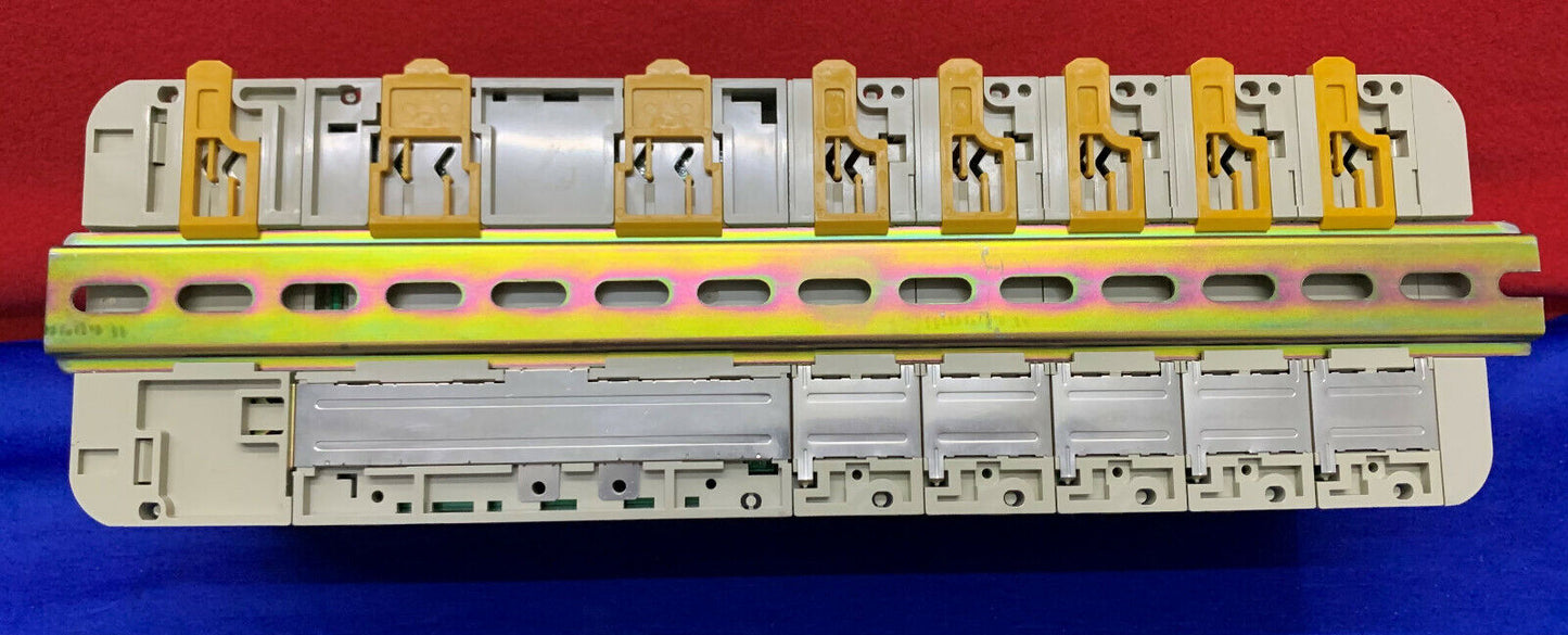 Contrôleur programmable Omron Sysmac CQM1 PA203 CPU21 OCH ID212 (3X) OC222 (2X)