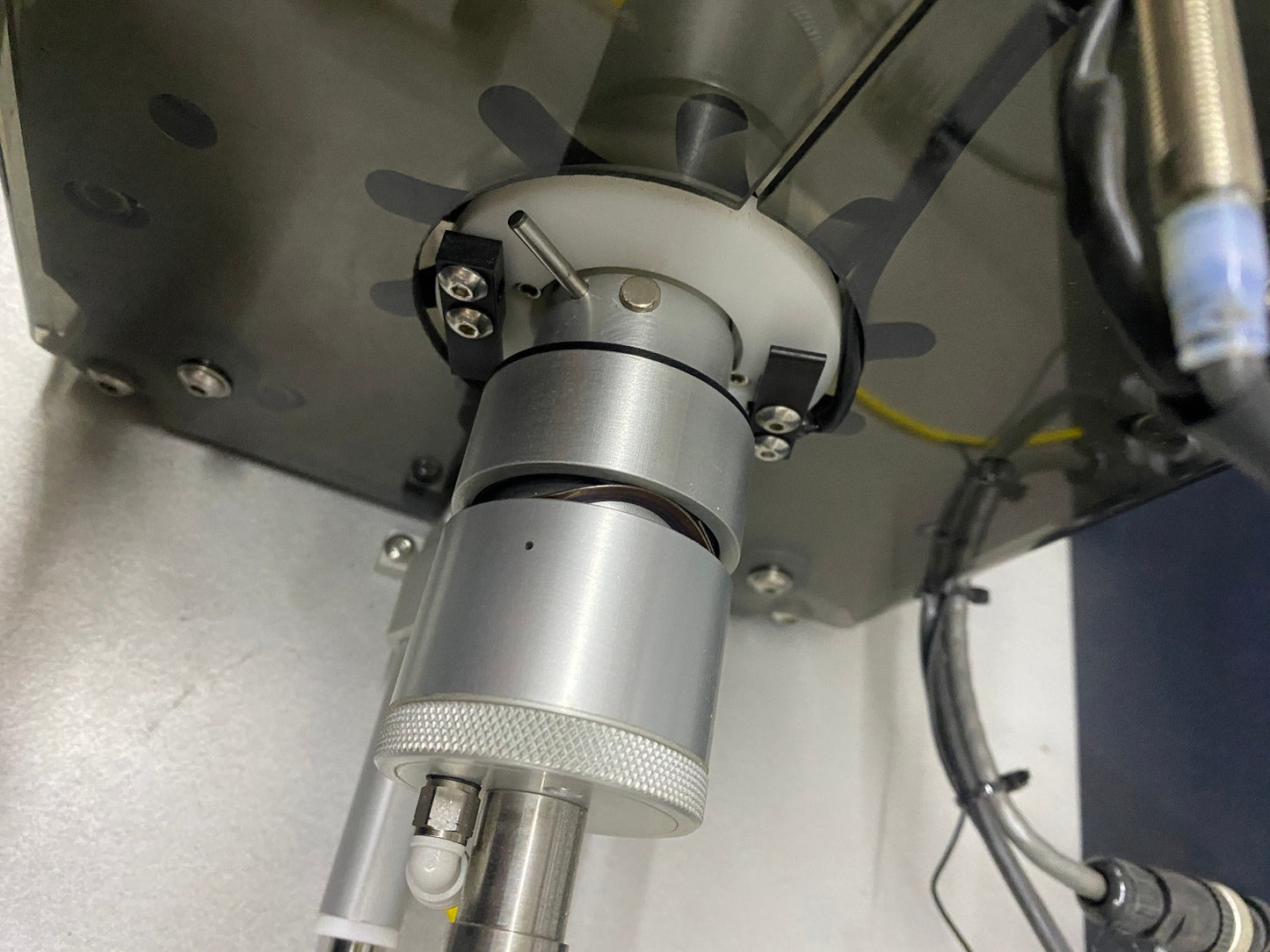 BLOCKWISE ENGINEERING RADIALE COMPRESSIEKRIMPERMACHINE RTG124 120VAC 3A