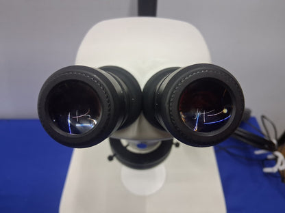 NIKON STEREO SMZ745 MICROSCOPE 6.7-50X  STAND & LED LIGHT C-W10XB/22 EYEPIECES