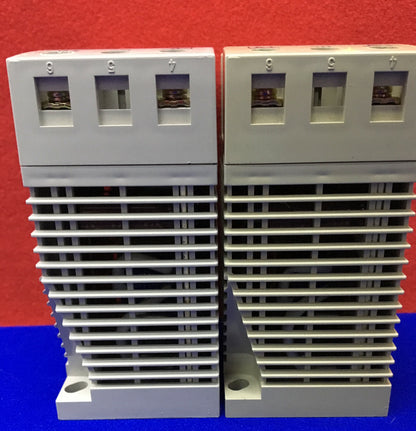 QTY 2 - ALIMENTATORI IDEC IZUMI PS5R-B24 ALIMENTATORI ALIMENTAZIONE 15W USCITA