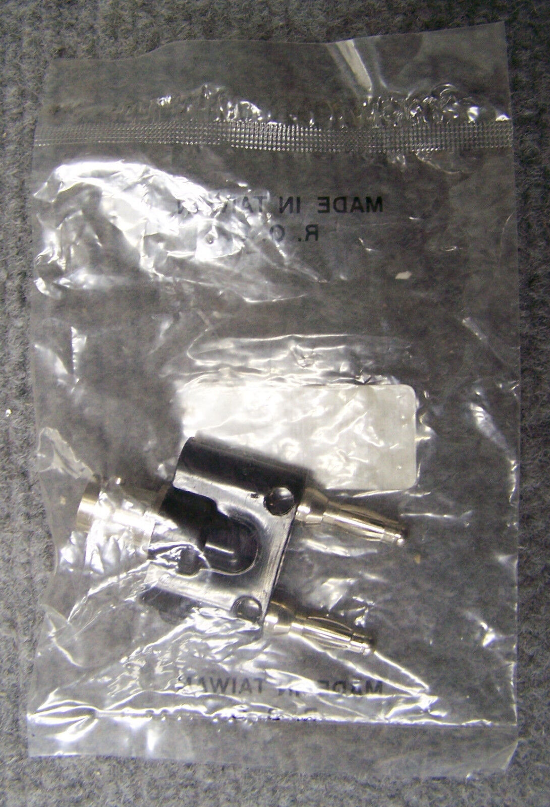 L-COM / LCOM BC2710 / 9712 テスト アダプタ BNC メス / デュアル バナナ プラグ