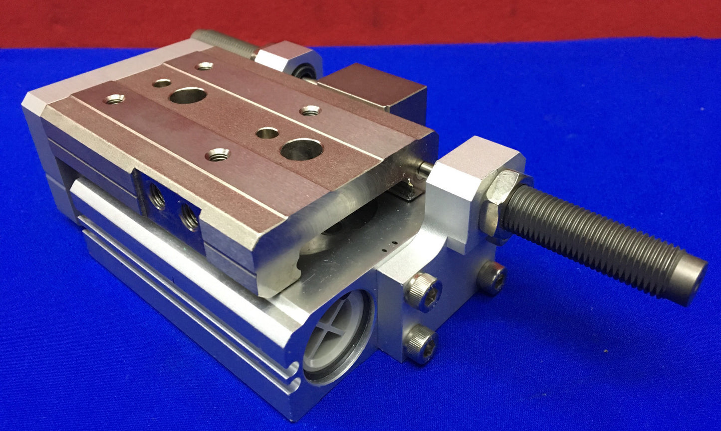 SMC MXQ25-30B PNEUMATISCHER SCHLITTEN