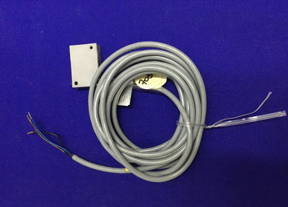 BALLUFF BOS-34K-PS-9-XB-M1-C3 10' CORD PHOTOELECTRIC SENSOR