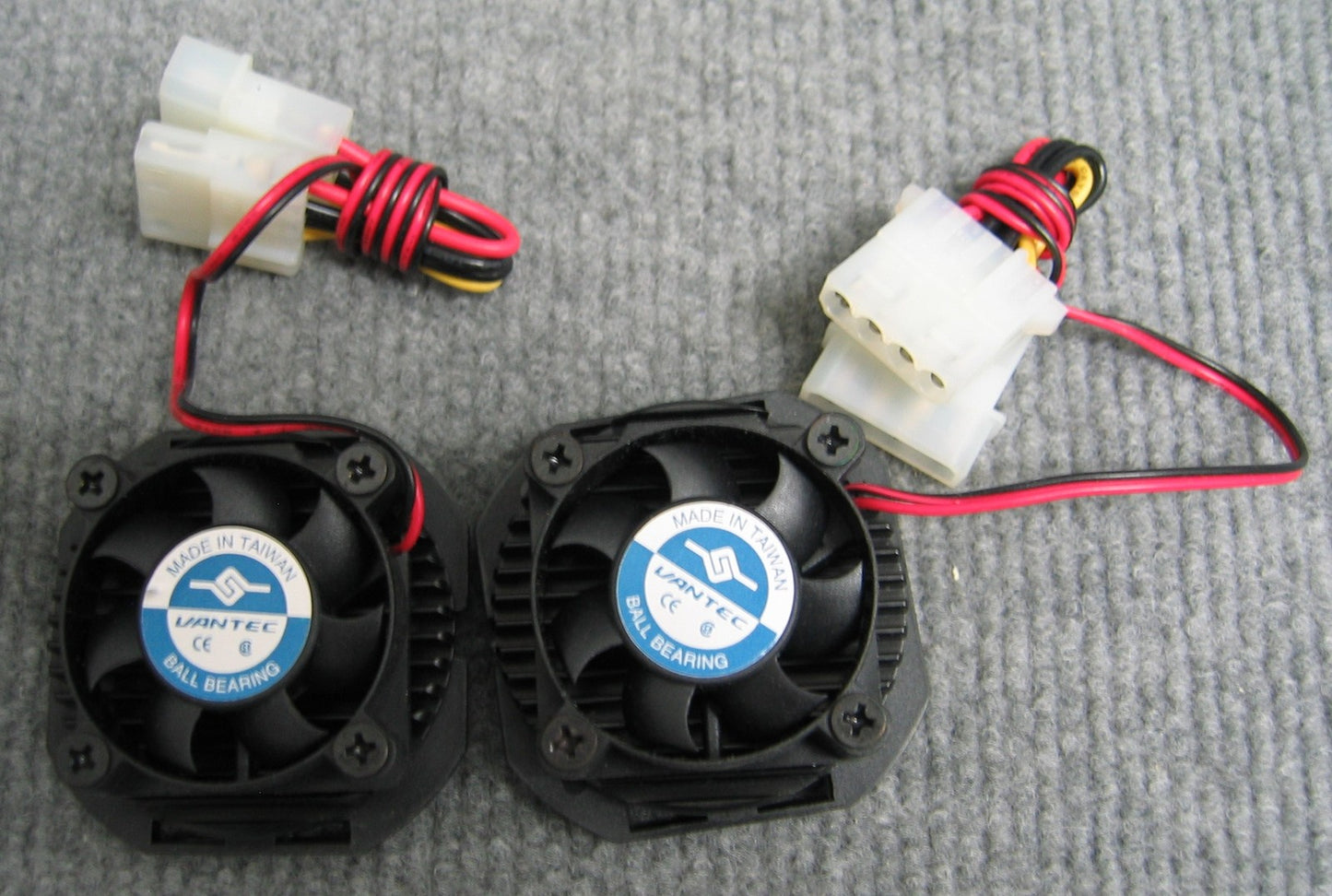 VENTILATORE CON CUSCINETTI A SFERA VANTEC IN VENDITA COME '1 LOTTO DI 2 VENTILATORI' 