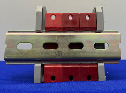 CROUZET GORDOS DR-ODC5 of DR-0DC5 I/O RELAISMODULE - 1 LOT HOEVEELHEID VAN 3 OP DIN-RAIL 