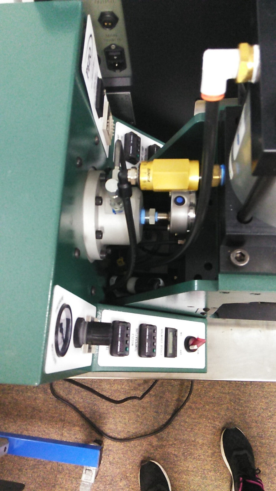 PEZO VIA Biomedical  GS-5T PLASTIC INJECTION MOLD PRESS PNEUMATIC RAM