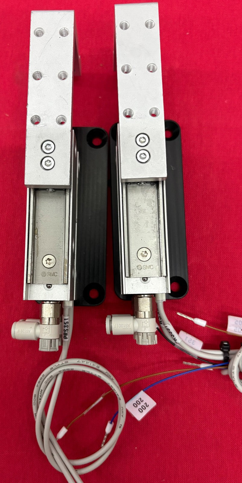 SMC MXH10-40Z 2C8-3NB PRECISION CYLINDER AIR LINEAR SLIDE w/ D-M9PW -1 LOT QTY 2