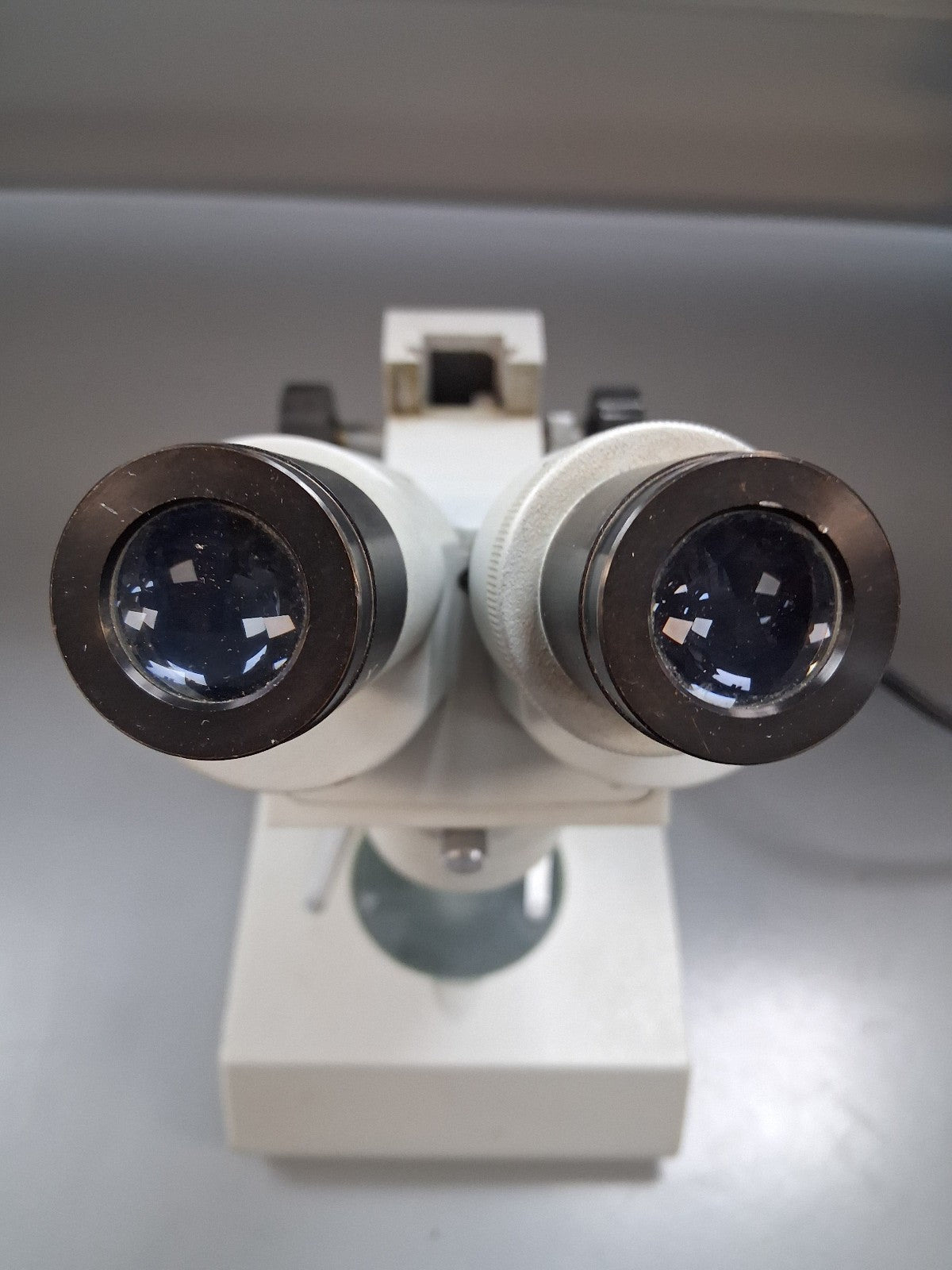 20X -40X STEREO MICROSCOPE WF10X DUAL TOP AND BOTTOM LIGHT