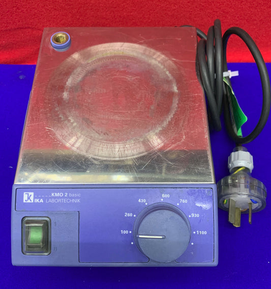 IKA / WERKE KMO 2 BASIC / KMO 2 B MAGNETIC STIRRER  230 VOLTS