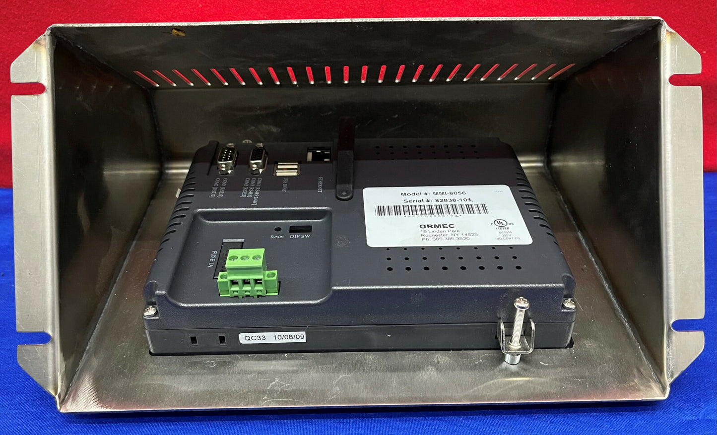 ORMEC MMI-8056 Bedienerschnittstelle Farbdisplay Touchscreen mit Gehäuse