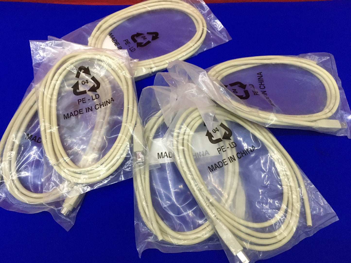 Menge 6 – Digi-Key AE1153-ND USB B-Kabel mit offenem Ende, 2 m