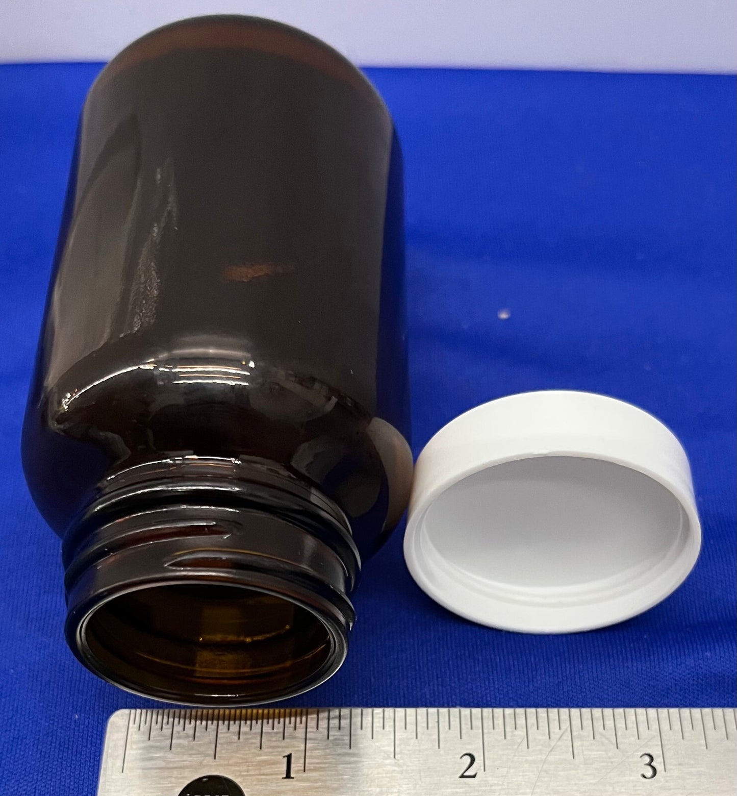 AMBER GLAS 120 PACKERS FLES POT met DOP BREDE MOND ROND 1 LOT HOEVEELHEID 12 FLESSEN