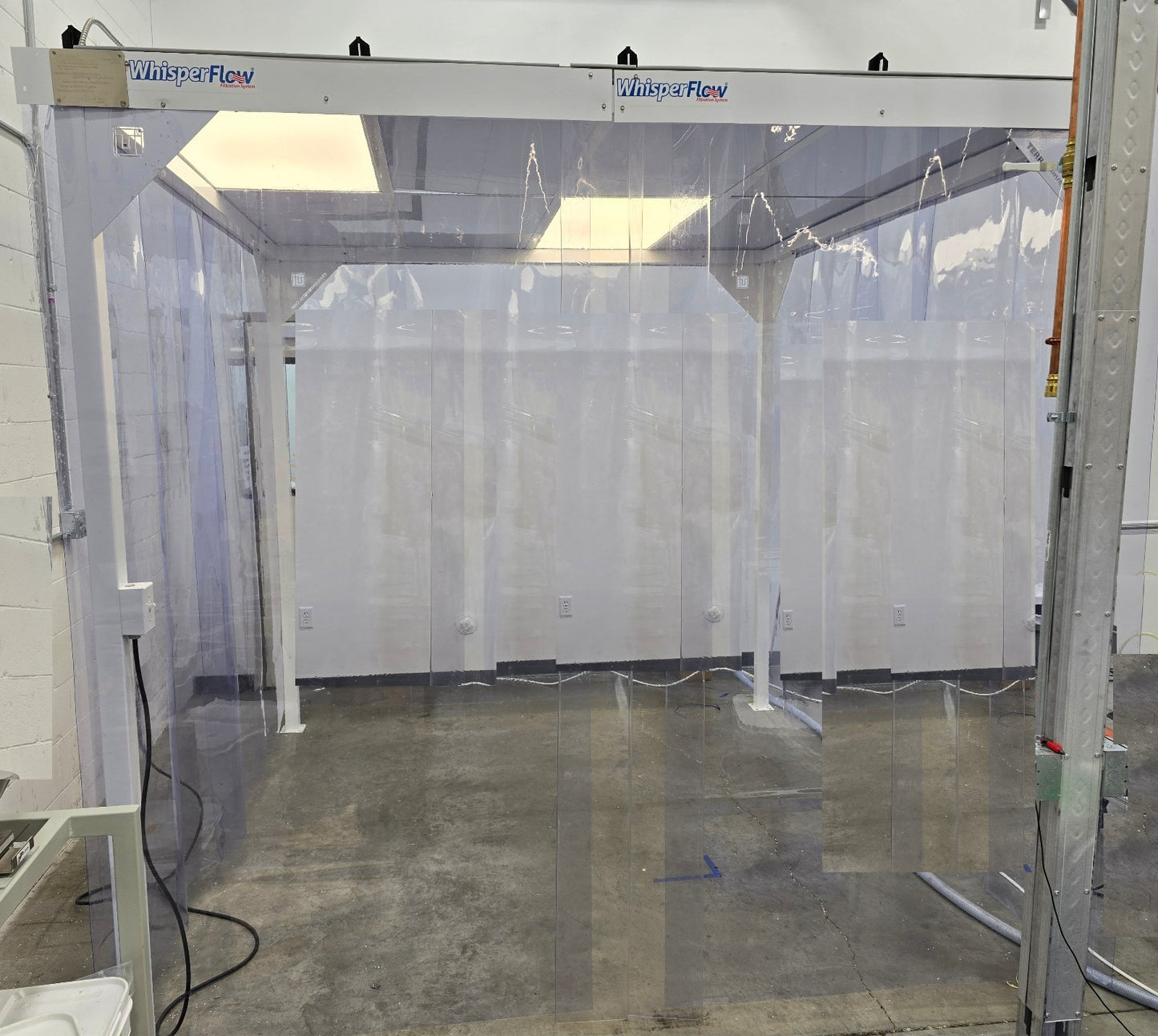 TERRA UNIVERSAL 6600-66-VL-0808 SOFTWALL MODULAR CLEANROOM. 8' W X 8' D X 8' H.
