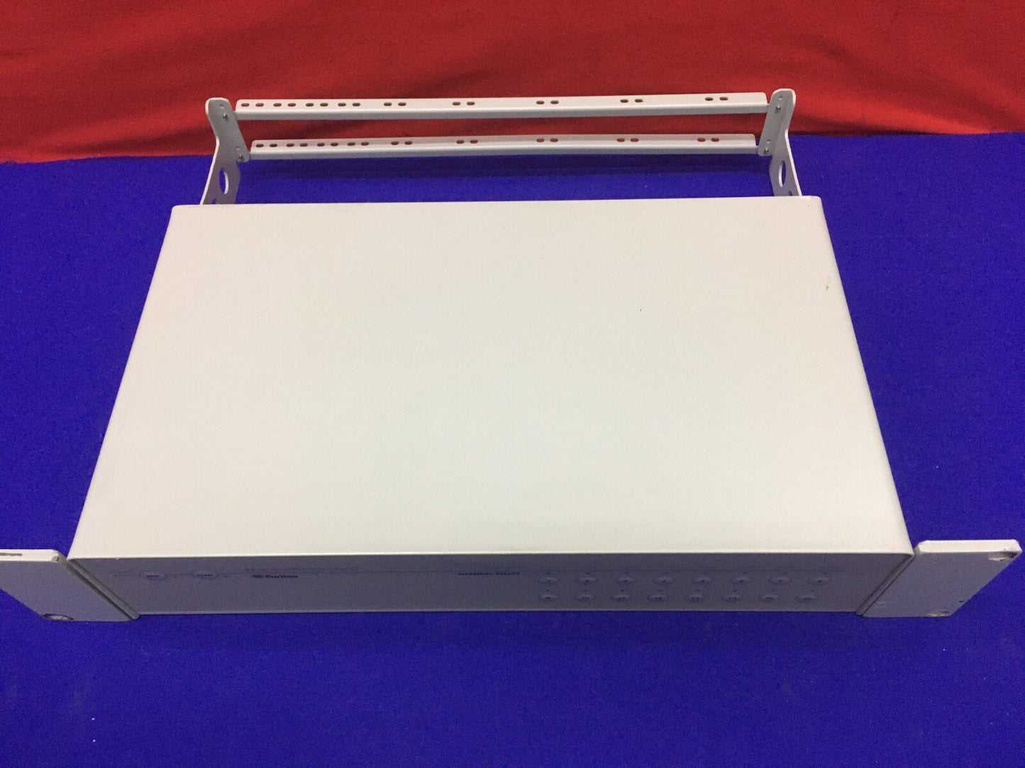 RARITAN COMPUTER MCC16 MASTERCONSOLE II 16-PORT-KVM-SWITCH 