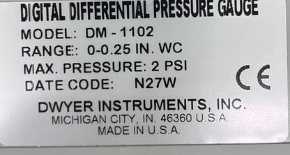 DWYER DIGITAL DIFFERENTIAL PRESSURE GAUGE DM-1102  FOR PARTS AND REPAIR