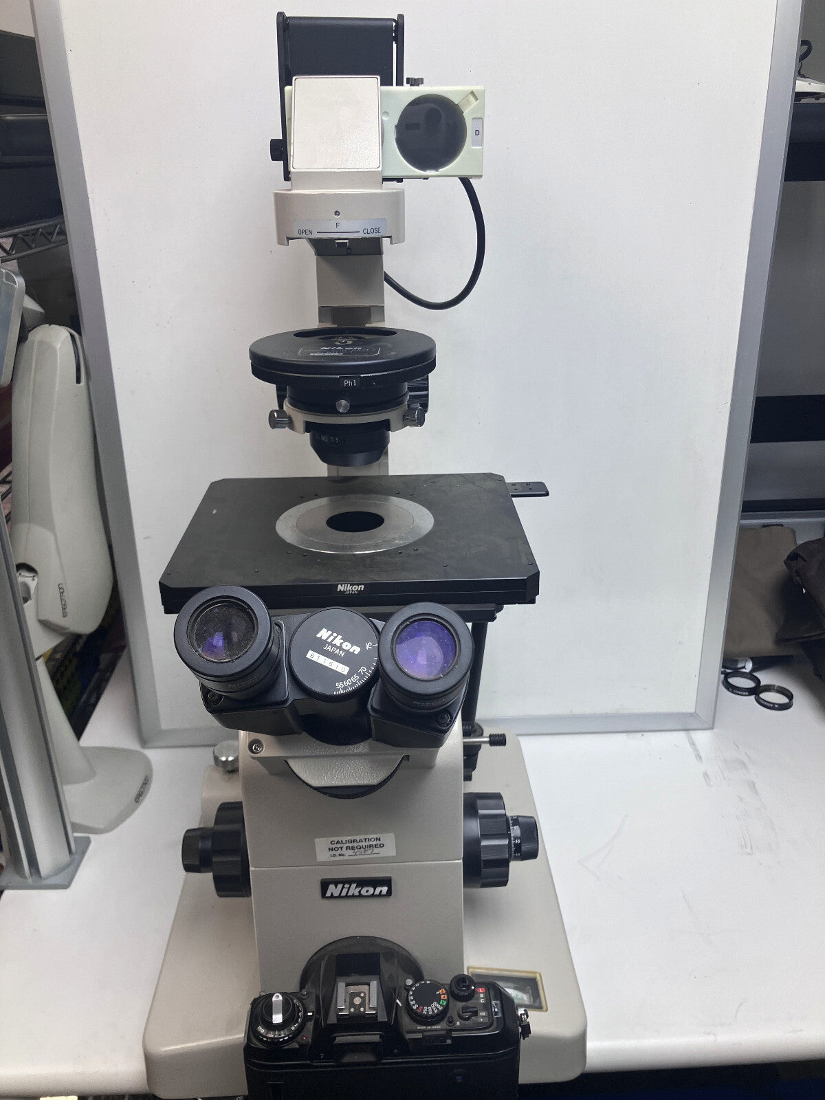 NIKON DIAPHOT INVERTED MICROSCOPE  1.3-40 X MAGNIFICATION FOR PARTS REPAIR