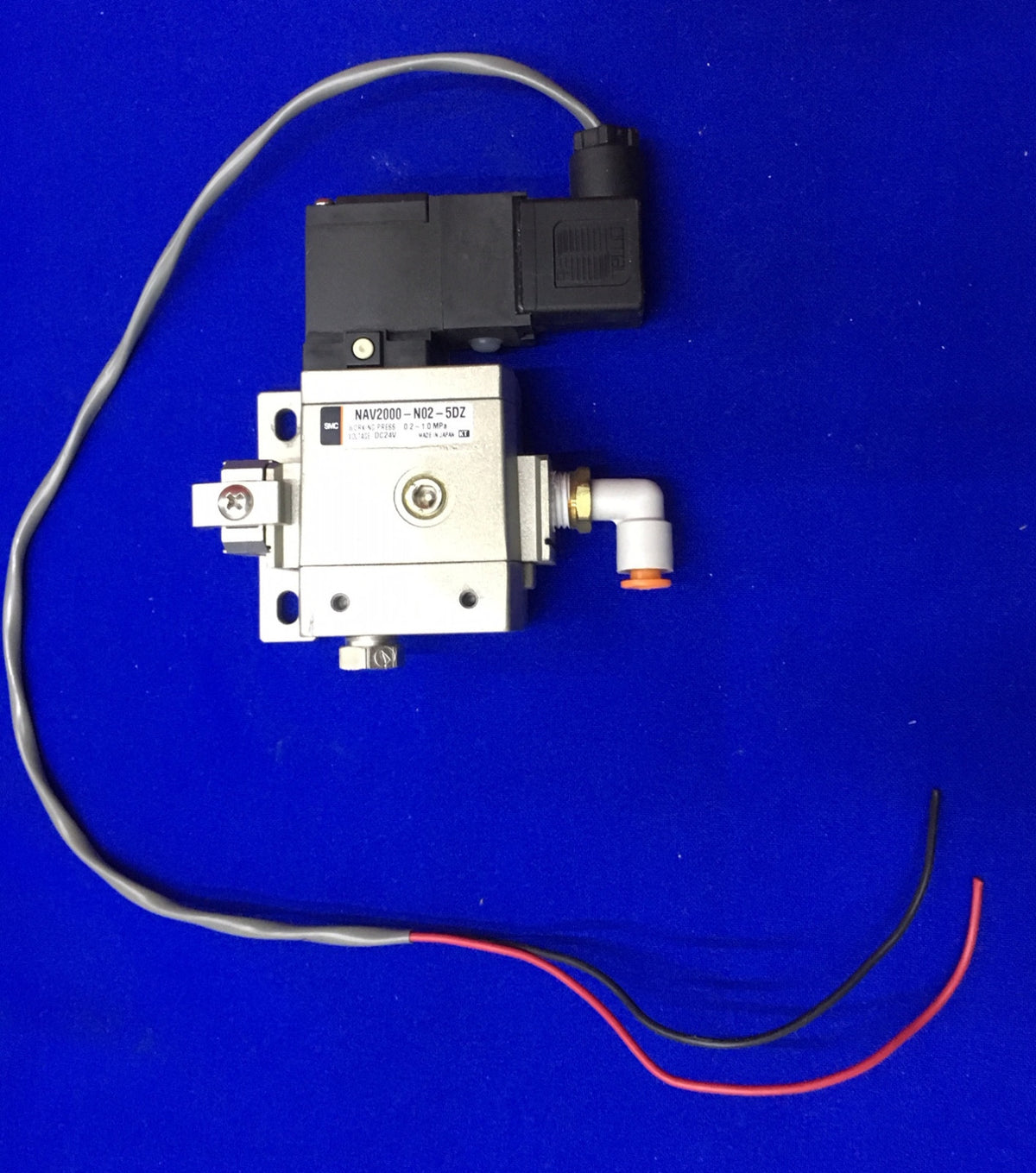 SMC NAV2000-N02-5DZ PNEUMATISCHES VENTIL 1/4" DC24V