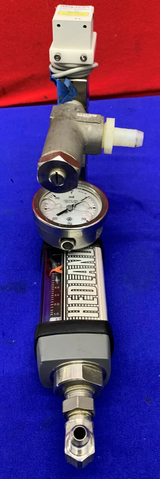 Misuratore di portata dell'acqua Hedland H605S-002 con manometro McDaniel 300 psi 