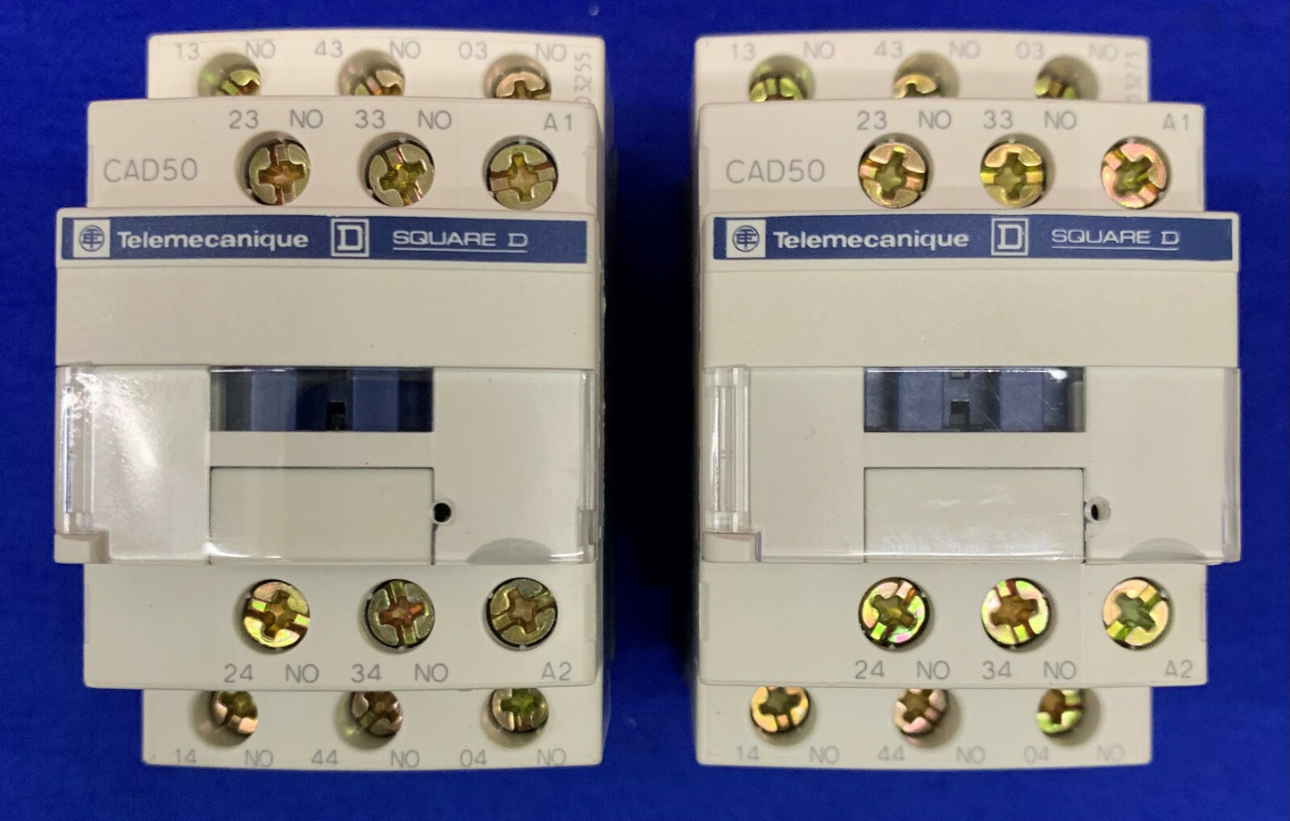 Lotto di 2 Schneider Square D Telemecanique CAD50G7 Relè di controllo