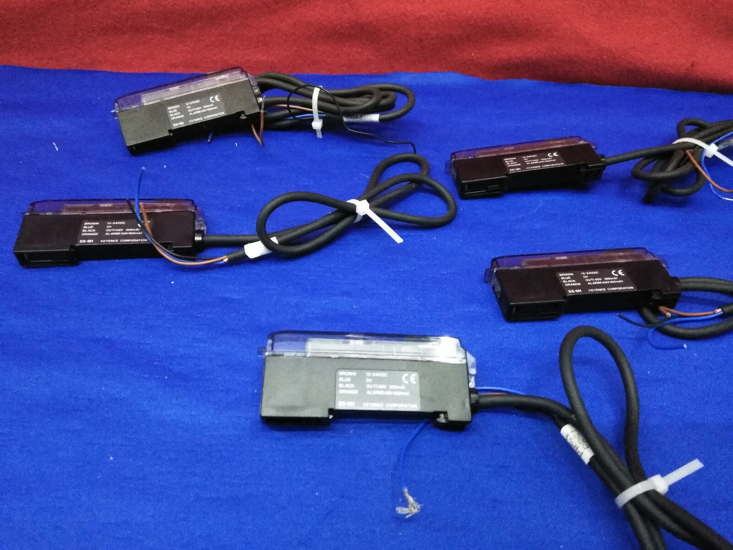 1 LOT DE 5 - AMPLIFICATEUR DE DÉTECTEUR DE PROXIMITÉ KEYENCE ES-M1