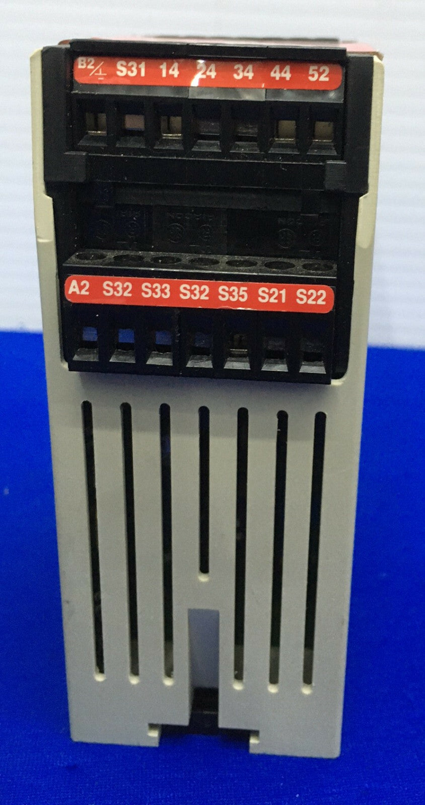 RELÈ DI CONTROLLO SICUREZZA MACCHINA BANNER ES-GA-5A / ESGA5A