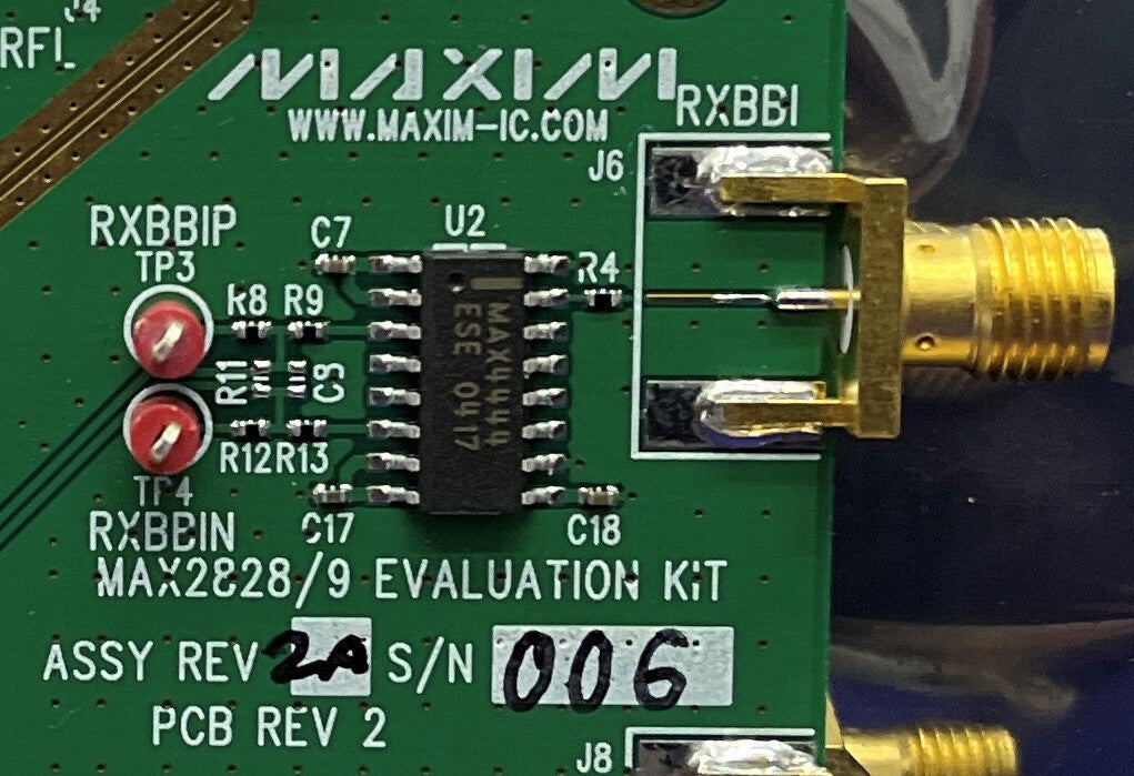 Kit di valutazione degli strumenti di sviluppo Maxim MAX2829EVKit