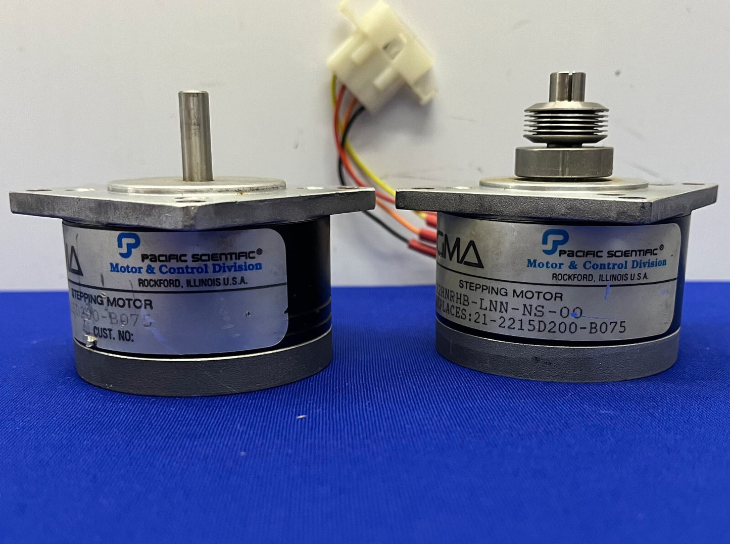 PACIFIC SCIENTIFIC SIGMA 21-2215D200-B075 HZHNRHB-LNN-NS-00 STEPPER MOTOR  QTY 2