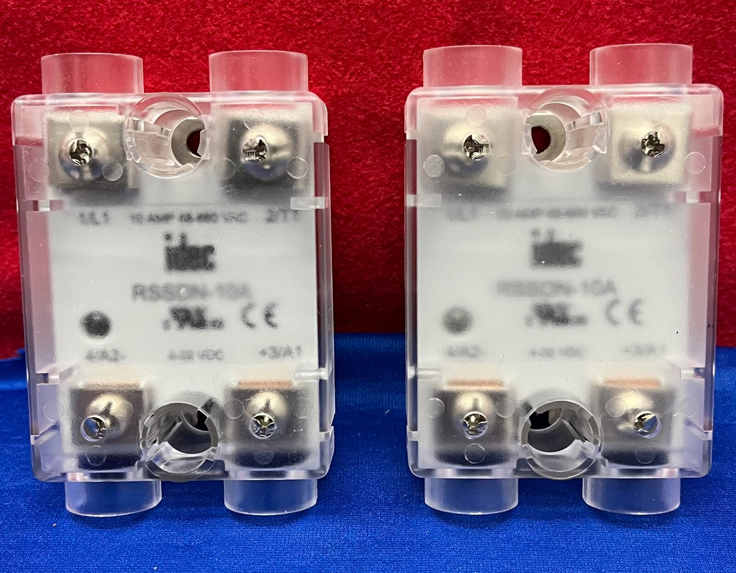 1 LOT, 2 Stück – IDEC RSSDN-10A Halbleiterrelais mit Abdeckung