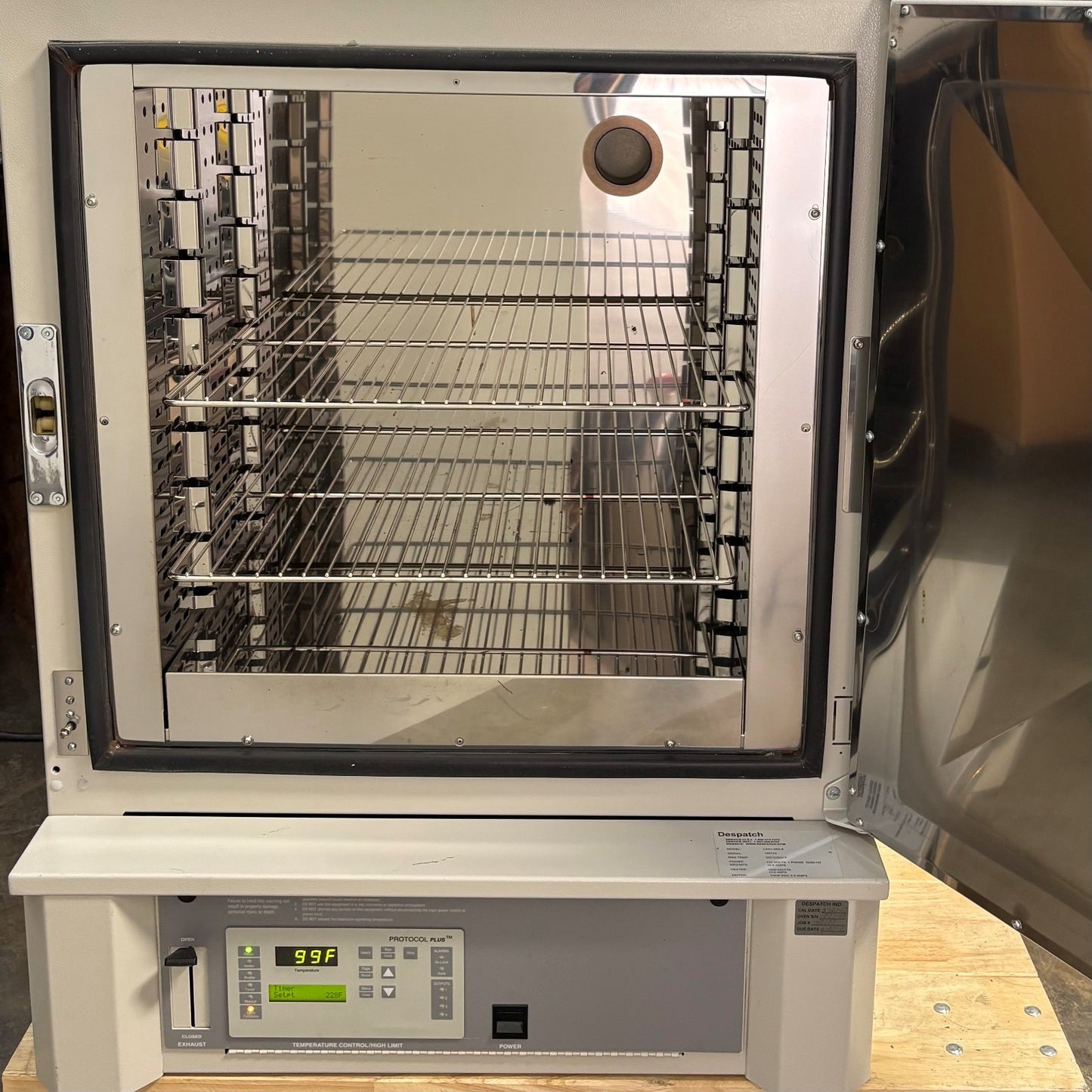 DESPATCH LAC1-38A-6 HIGH PERFORMANCE HEAVY DUTY BENCHTOP LAB CONVECTION OVEN