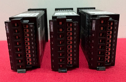 OMEGA PANEL METER DPi32 90-240V 4 DIGIT TEMPERATURE/PROCESS - PARTS/REPAIR/QTY 3