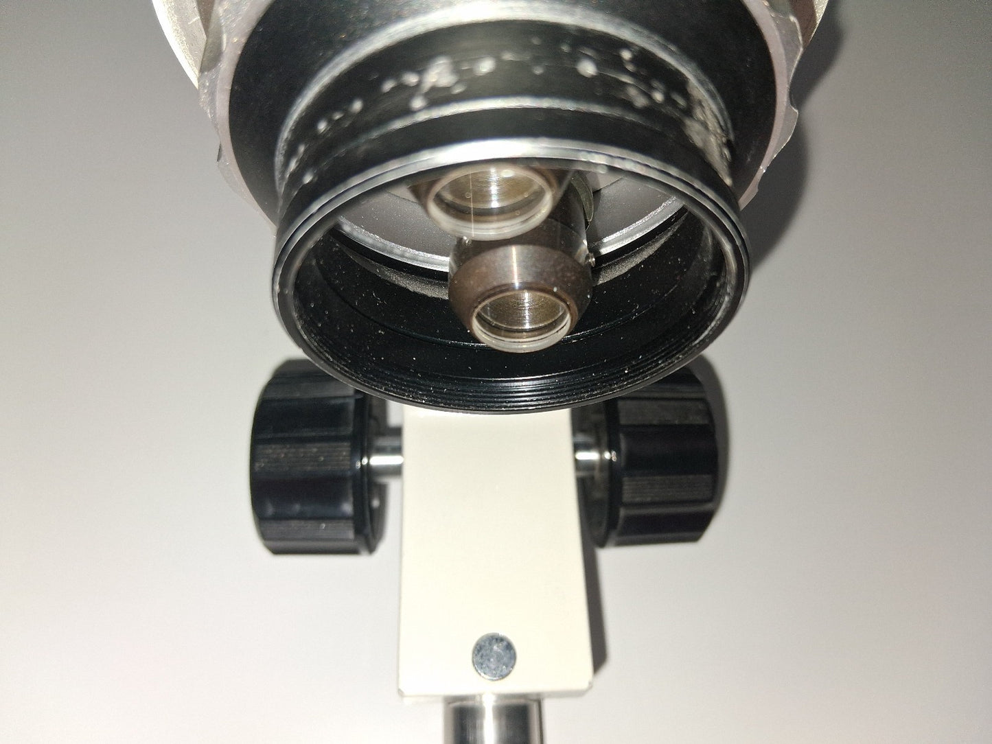 Unitron FSB 1x-2x Microscope with 10x/23 Eyepieces and Stand