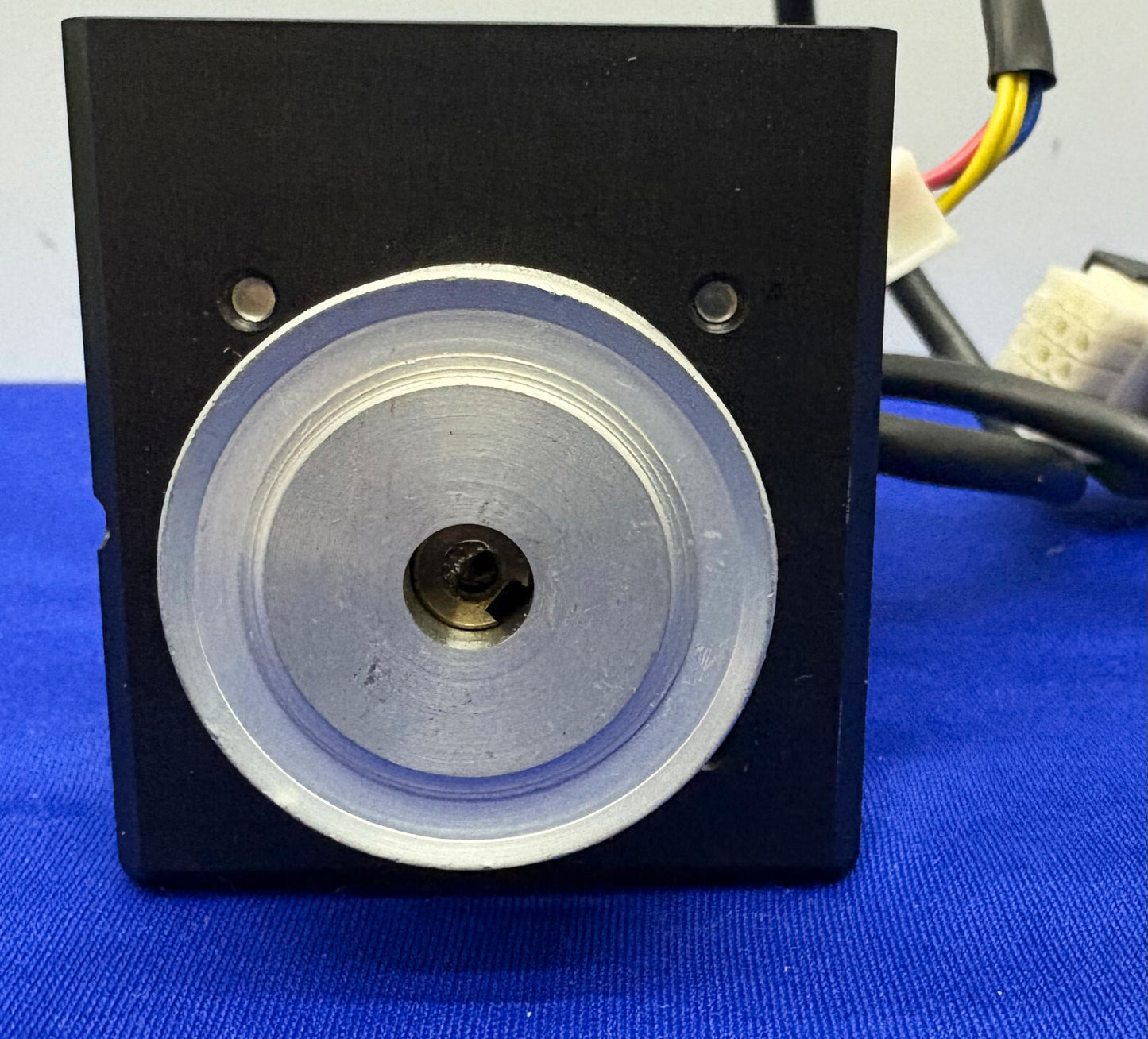 APPLIED MOTION J0100-301-3-000 3-PHASE AC SERVO MOTOR 3000 RPM