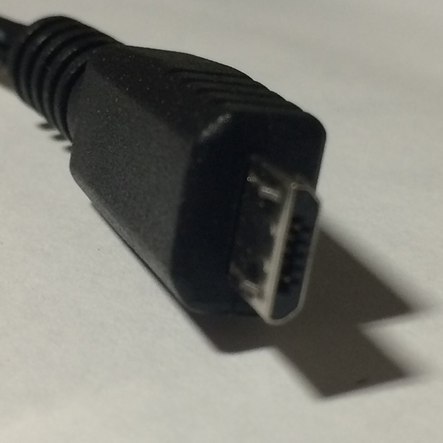 ALIMENTATORE XP Power 5Volt DC 1.6A 100-240 spina USA a Micro USB VEP08US05
