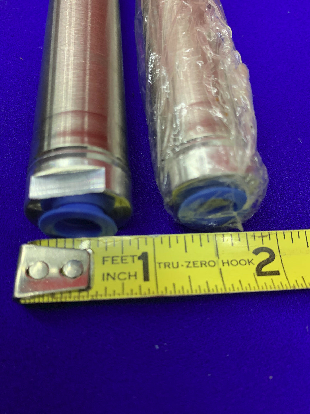 PARKER 00.75 DSRMB 8.000 / 00.75DSRM8.000 CILINDRO PNEUMATICO ALESAGGIO QTY 2 - 1 NUOVO/1 USATO